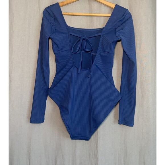 Celebrity Pink storm blue Bodycon Surf Suit L/S One Piece Size medium (7-9) - Picture 10 of 14